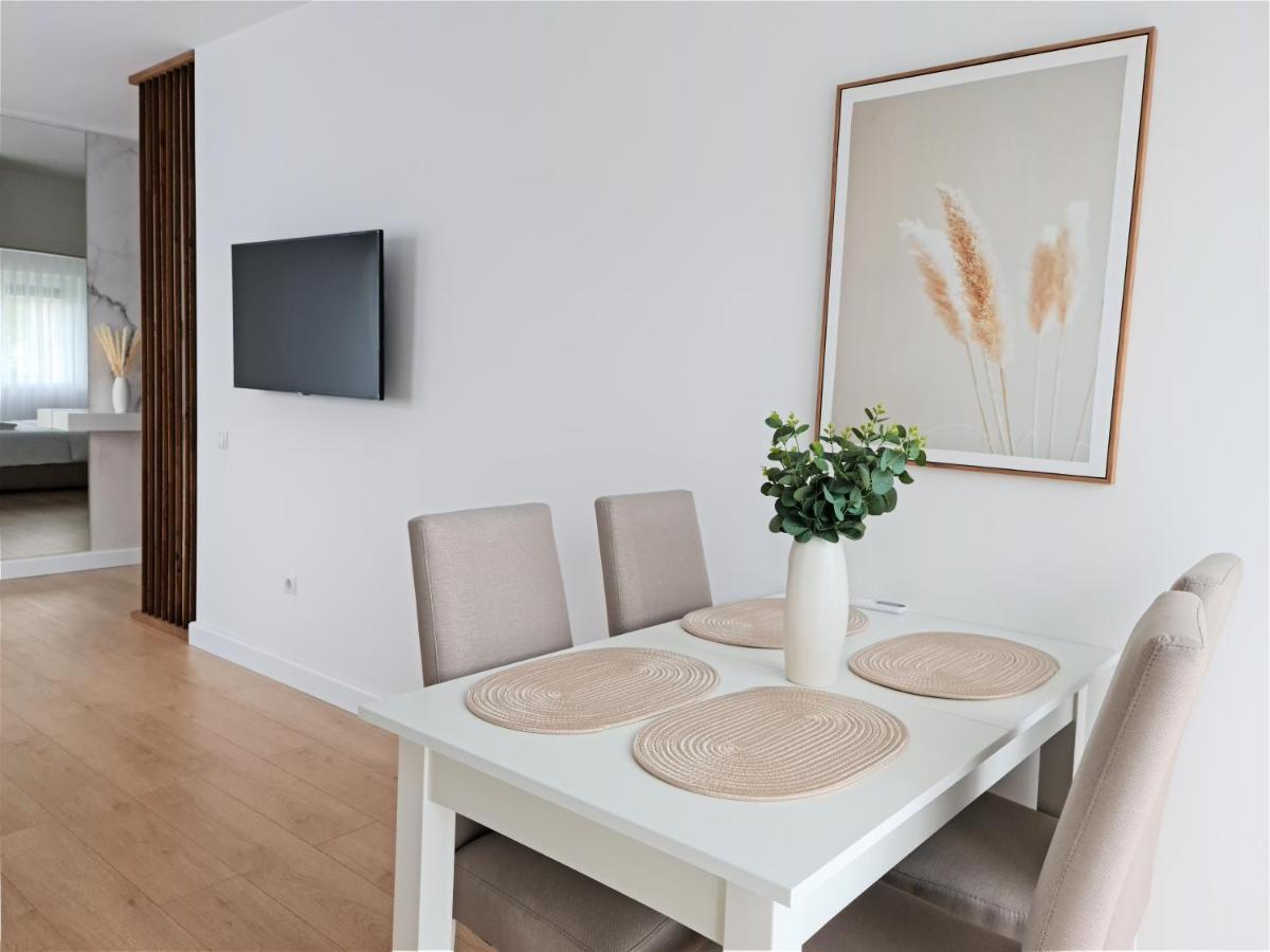 Sara Apartment Oradea Exterior foto